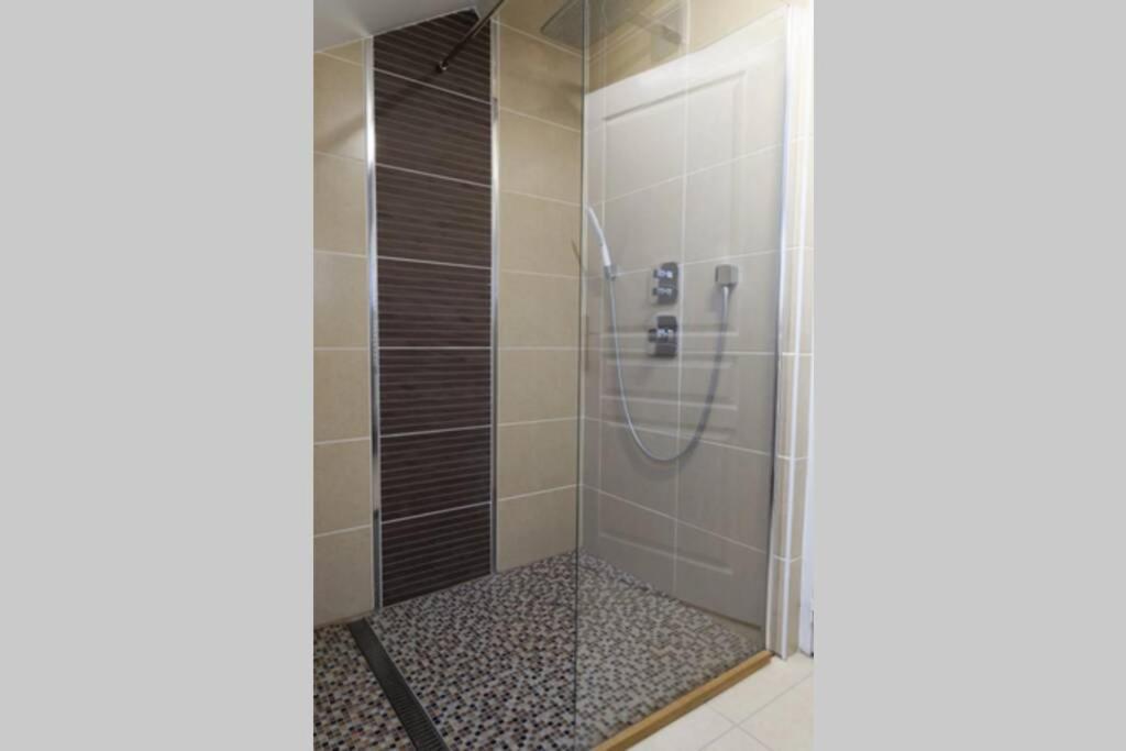 Reims Centre : Appartement Lumineux Et Atypique 46, Place D'Erlon Bagian luar foto