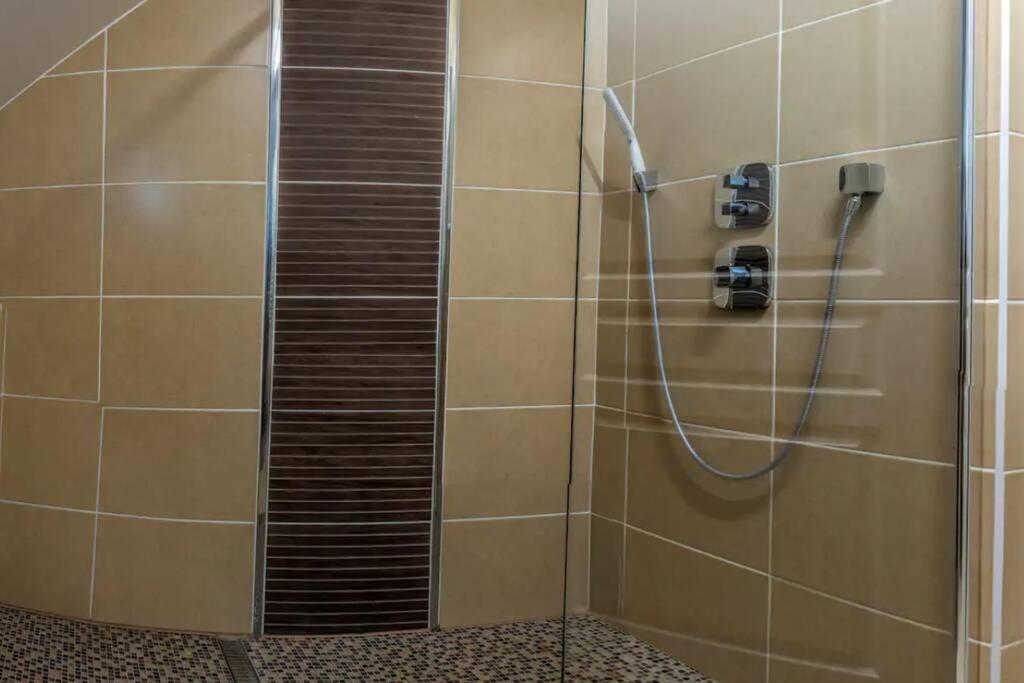 Reims Centre : Appartement Lumineux Et Atypique 46, Place D'Erlon Bagian luar foto