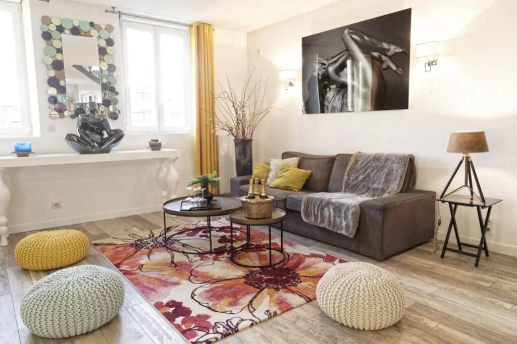 Reims Centre : Appartement Lumineux Et Atypique 46, Place D'Erlon Bagian luar foto