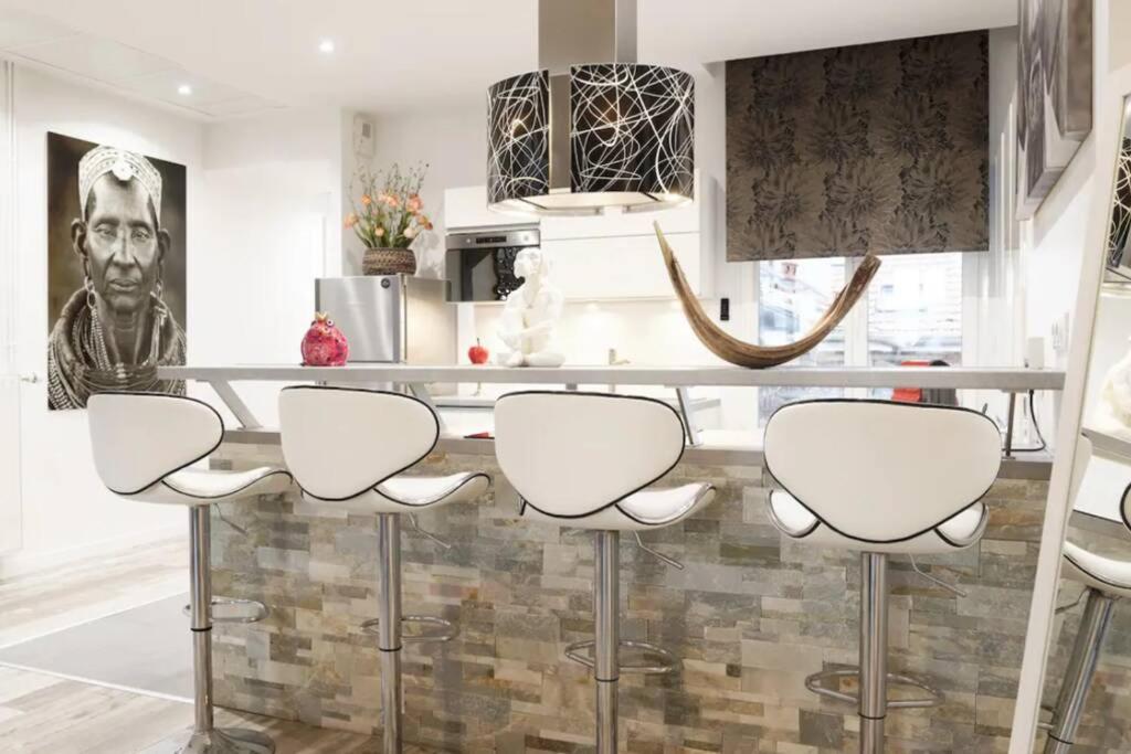 Reims Centre : Appartement Lumineux Et Atypique 46, Place D'Erlon Bagian luar foto